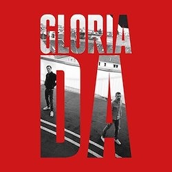 Gloria Cover; Titel und Bandname sind ausgefüllt mit einem Schwarzweiß-Foto der Band, der Rest des Covers ist rot