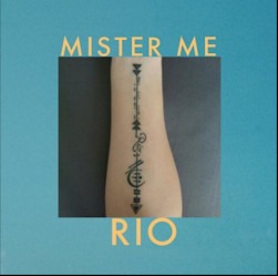 Cover von MISTER ME - Rio; Foto von einem Unterarm, der mit musikalischen Symbolen tätowiert ist