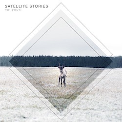 Cover von SATELLITE STORIES - Coupons; Foto eines Hirsches auf einem weiten Feld