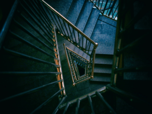 Treppenhaus, spiralförmig von oben
